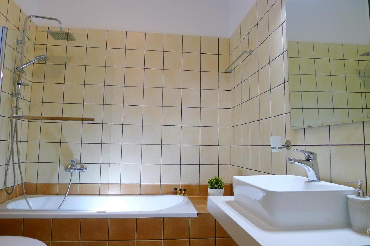 Maria & Manos Guest House, Agios Onoufrios Beach エクステリア 写真
